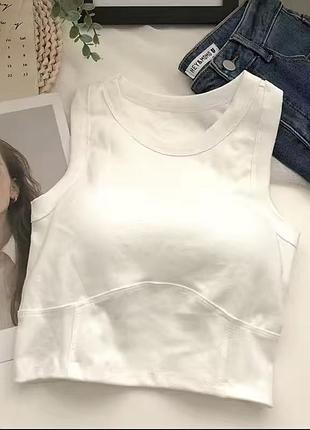 Жіноча майка топ з чашками в рубчик біла