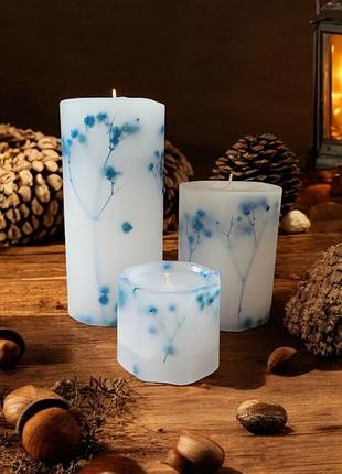 "ніжність неба" – набір декоративних свічок з блакитною гіпсофілою з ароматом мандарин