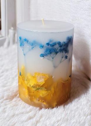 «голубое солнце» - свеча с гипсофилой и лепестками розы, с ароматом бабл-гам