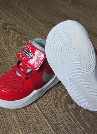 Кроссовки для мальчика 4