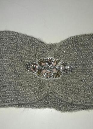 Пов'язка на голову в'язана з камінням