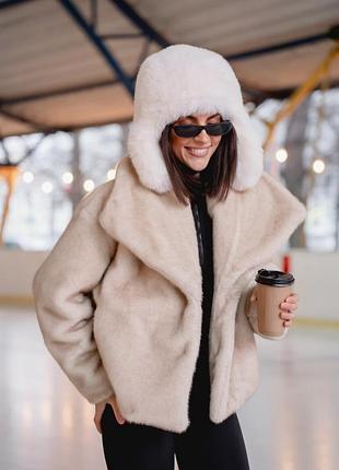 Трендова шубка з еко хутра