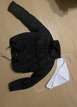 Курточка жіноча