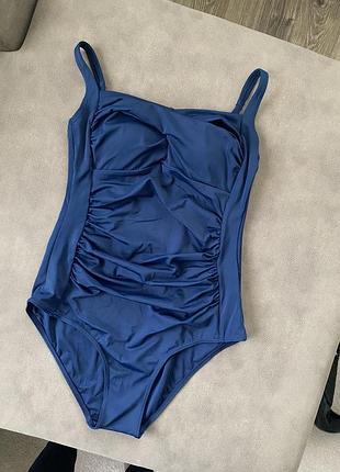 Корегуючий суцільний купальник