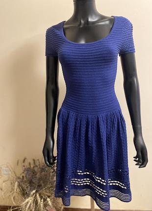 Sandro paris плаття  сине з декольте короткий рукав з люрексом