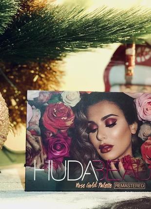 Huda beauty rose gold remastered тени