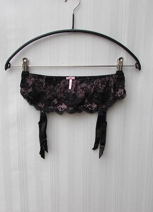 Мереживний пояс для панчіх