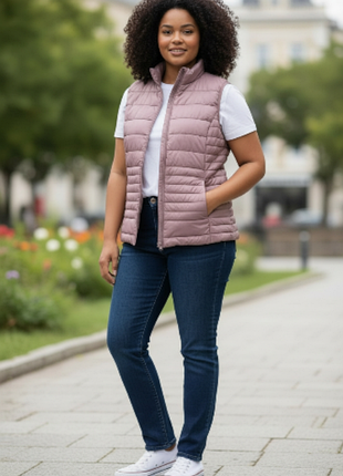 Жіноча жилетка збільшеного розміру