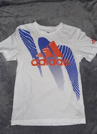 Футболка чоловіча adidas