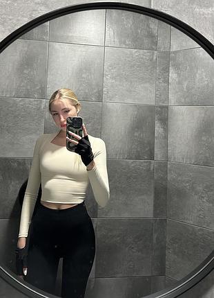 Жіночий топ із довгими рукавами/лонгслів для спорту/на кожен день молочний