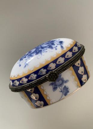 Порцелянова скринька, сувенір. португалія