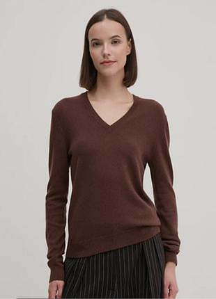 Базовий шоколадний светр з чистого кашеміра f&f
