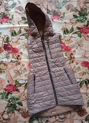 Желетка удлиненная в цвете мокко, размер 46