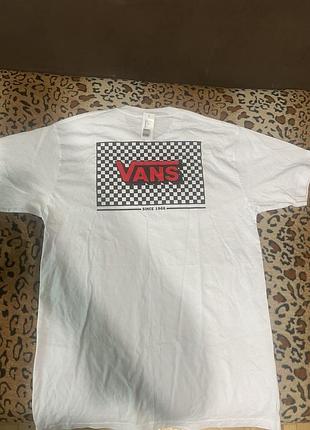 Футболка vans