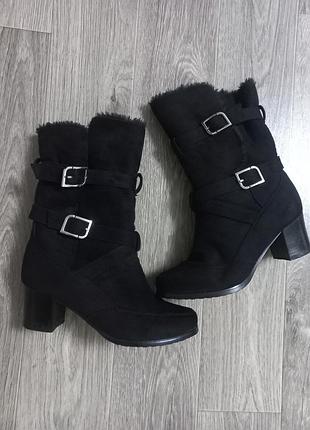 Красивые, зимние,теплые, под замш,ботинки, на невысоком каблуке, черные
