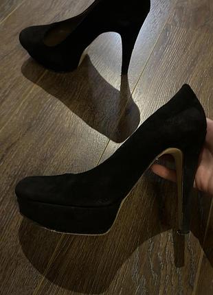 Туфлі замшеві