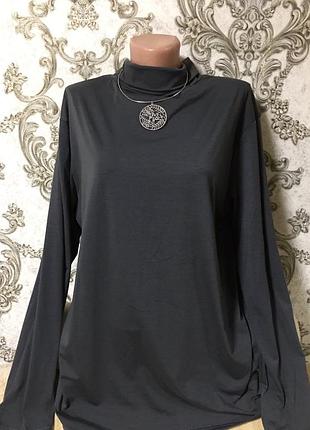 Шикарная водолазка 75 грудь 120 рукава 67. хорошо тянется