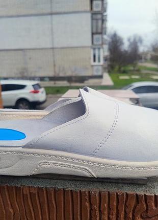 Італійські шкіряні білі шльопанці