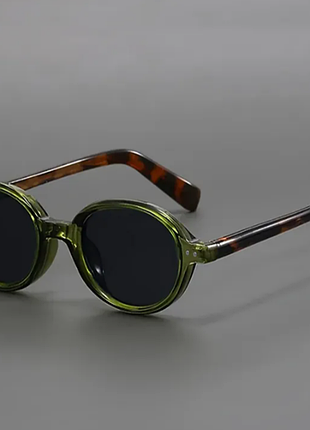 Солнцезащитные очки в стиле ретро