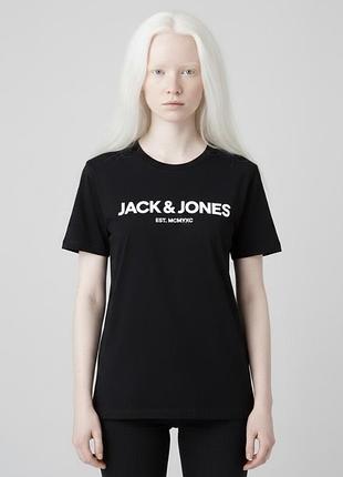 Брендова чорна жіноча футболка