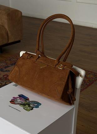 Сумка prada bonnie medium suede shoulder bag хаки есть