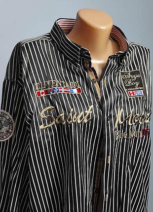 Arya boy. итальянская мужская рубашка в черно-белую полоску и вышивками шевронами.