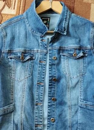 Женский джинсовый пиджак