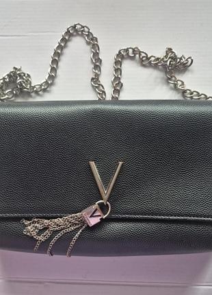 Сумочка valentino, имеет потертости на металлических диталях)