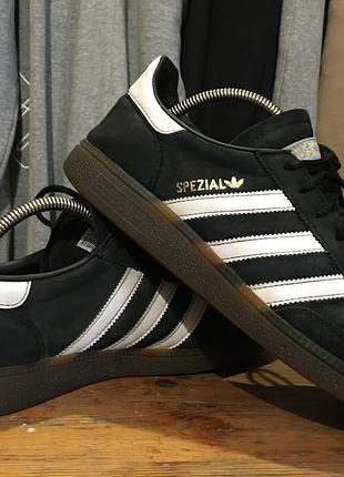 Кросівки adidas spezial