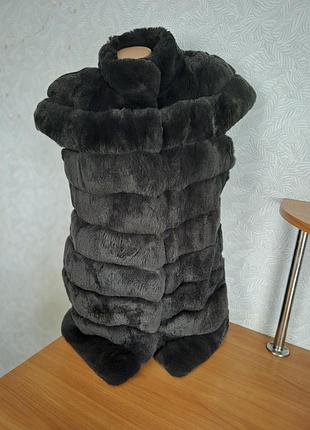 Жилетка из натурального меха рекс
