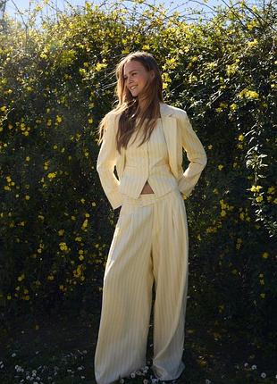 Новий костюм з додаванням льону