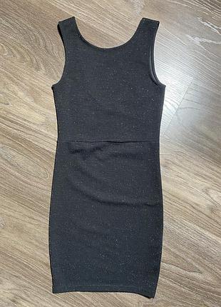 Маленька чорна сукня xs