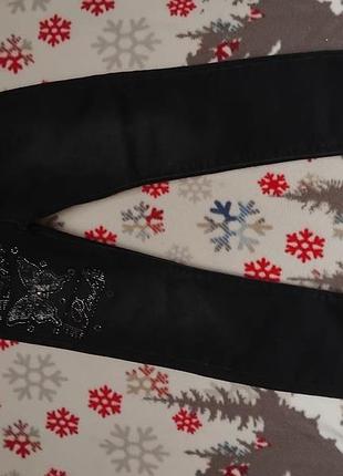 Продам джинсы на девочку 8-9 лет.