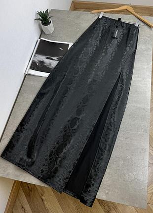 Юбка с разрезом