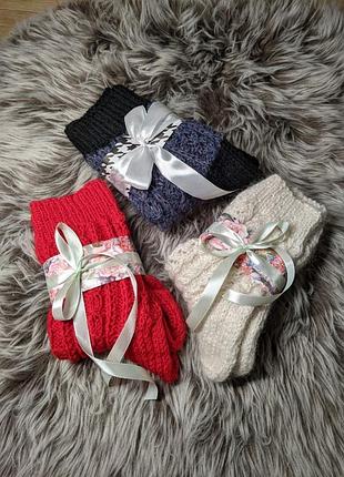 Новогодние вязанные шкапретки ручная работа