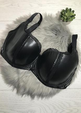 Шикарний бюстгальтер з латексу