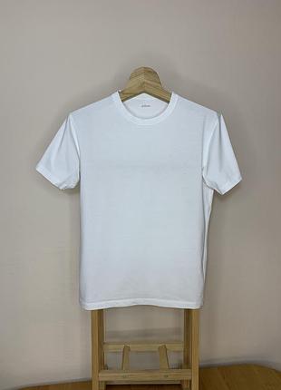 Uni qlo дві білі базові футболки