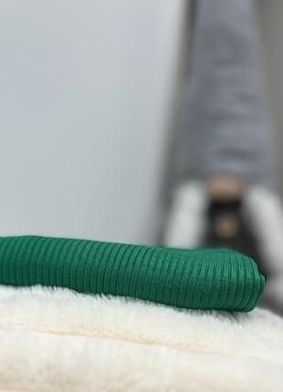 Зелена водолазка 3