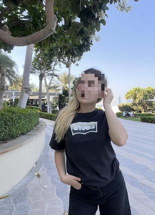 Футболка levi’s  чорна оригінал