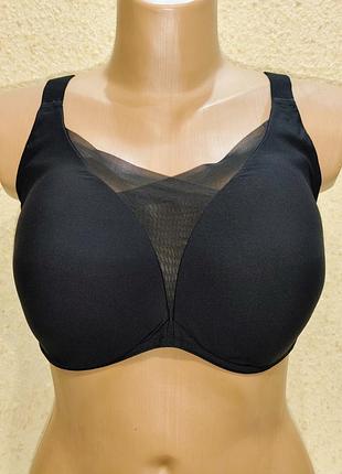 Гарний бюстгальтер uk46c/d eur105c/d.