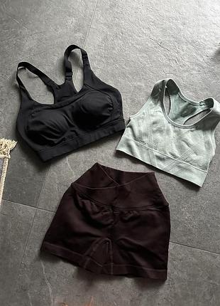 Спортивні топи