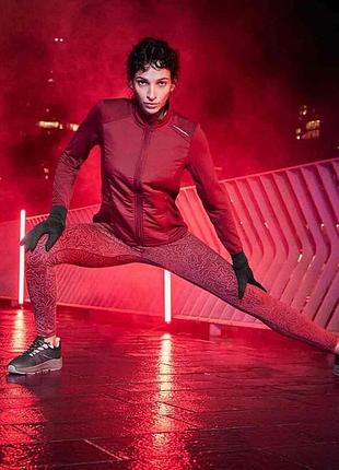 Чудовий жіночий спортивний костюм утеплений