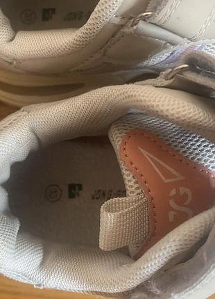 Кросівки для дівчинки 4