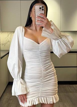 Моделюючи сукня зі зборками