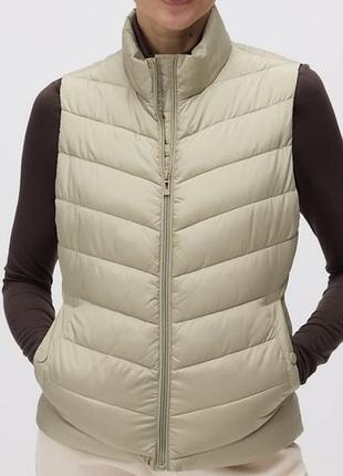 Короткий стьобаний жилет reserved xxl