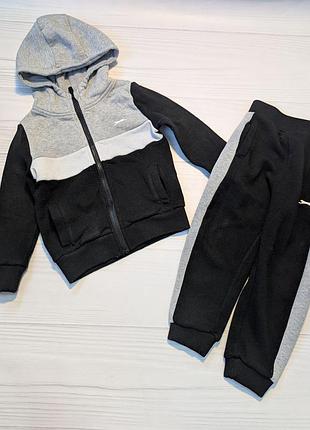Костюм комплект теплый кофта на замок 3-4р джоггеры черный