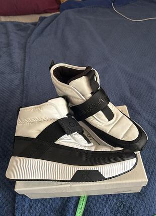 Утеплені брендові  чоботи