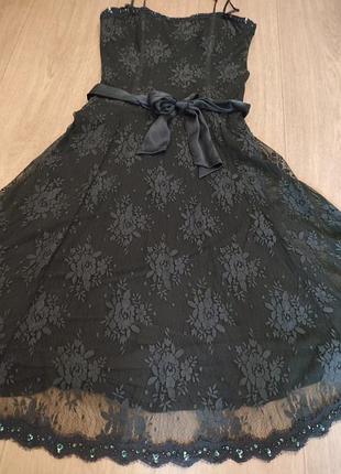 Фірмова жіноча сукня