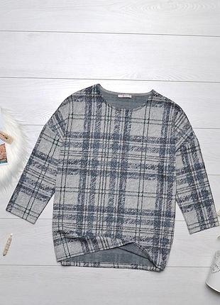 Красива кофта tu.