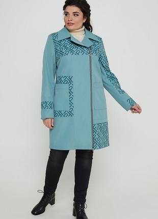 Женский плащ